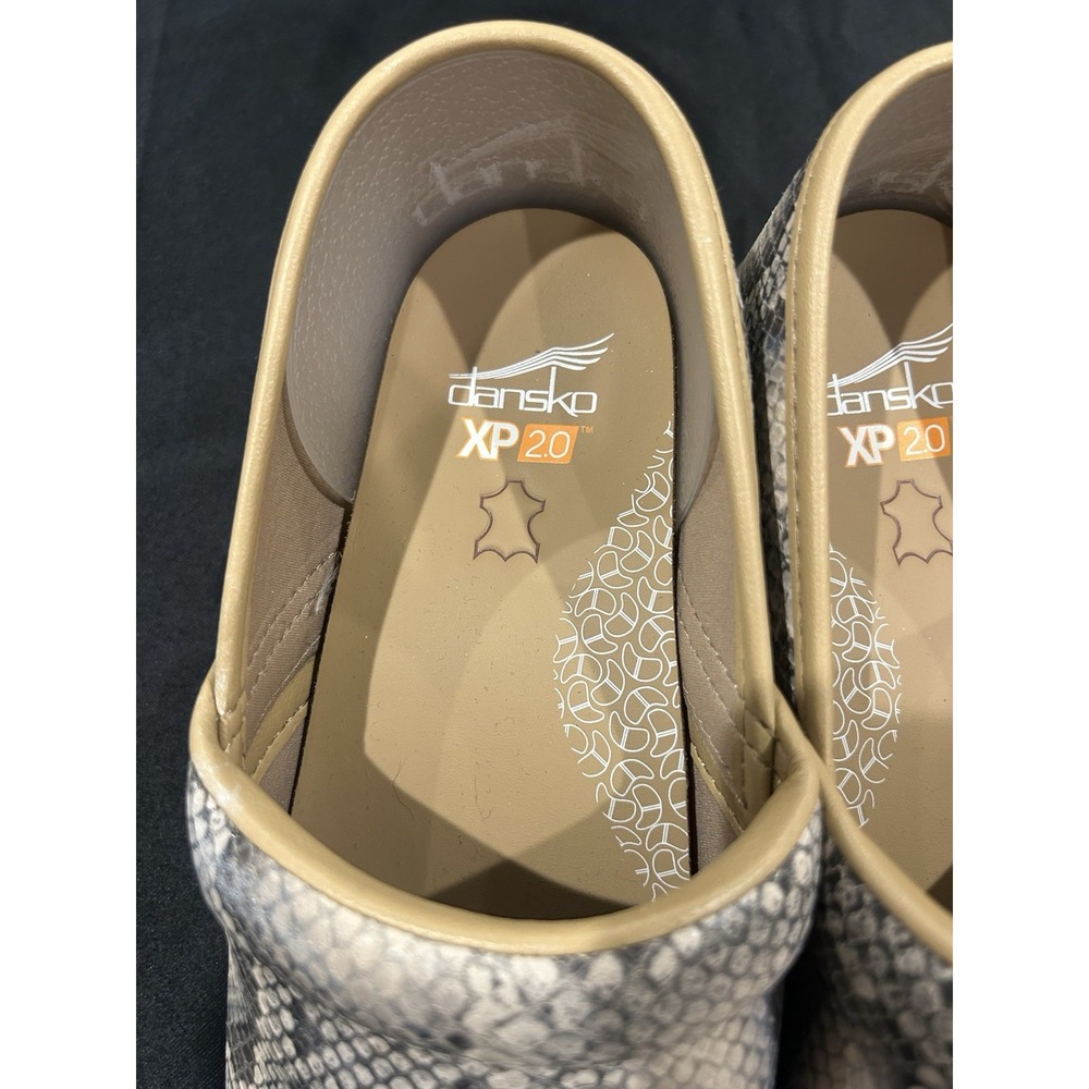 Dansko Size 40 9 XP 2.0 grey-and-white snakeskin leather Clogs Women's Shoes - Picture 8 of 8